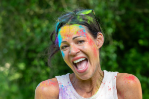 Holi Pulver Shooting Mensch Foto Event Fotodesign Verena Scholze